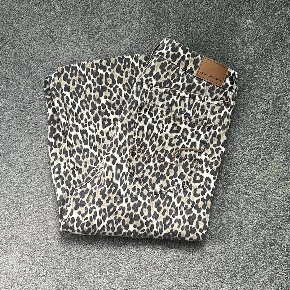 American Eagle Leopard Curvy Jean Leggings
